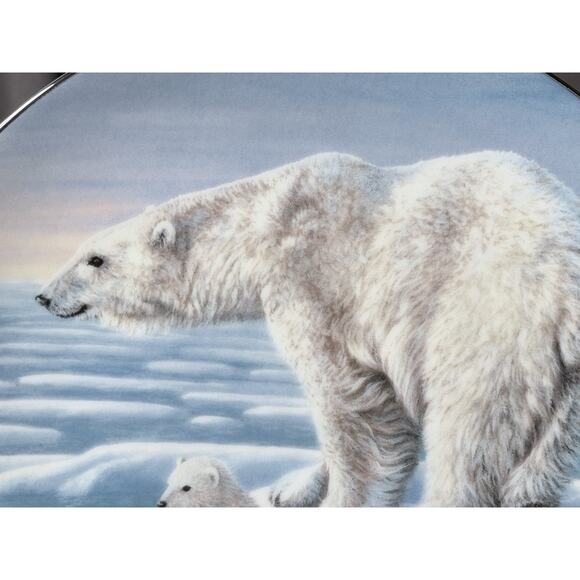 Kings Of The Hill Plate 1 of Treasures of The Arctic Series Bradford Exchange - Picture 2 of 6